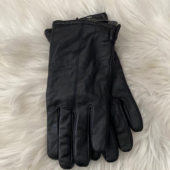 NWOT driving gloves - Picture 1 of 3
